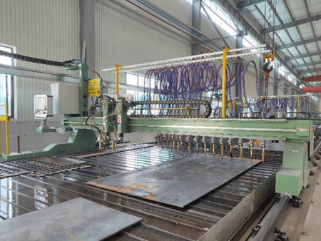 數(shù)控等離子、火焰多頭切割下料機(jī)